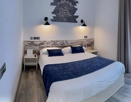 Bella Dolores Λορέτ Ντε Μαρ