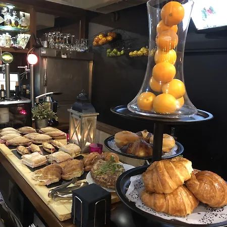 Готель Bella Dolores 2*